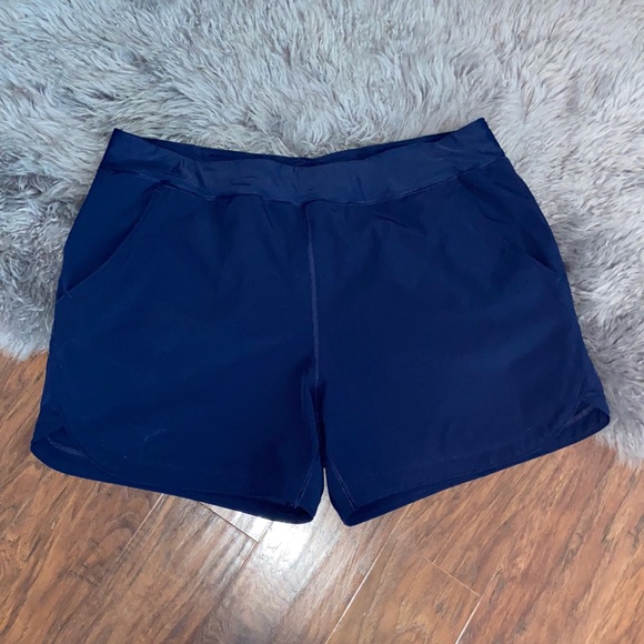 Lands’ End blue swimming shorts size 18 w/ pockets - Picture 1 of 4